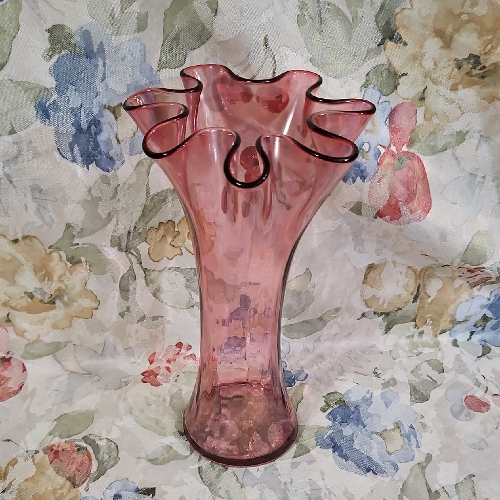 Art Glass Pink Maroon Mauve Handkerchief Stretch Vase, 11-3/4” Tall